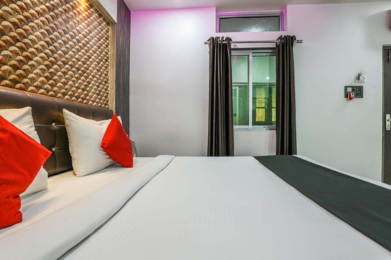 Oyo 14472 Brahmaputra Guest House Guwahati Buitenkant foto